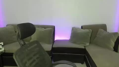 Sue online show from February 2025 06:20:01 PM