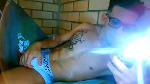 TRAVIS. online show from April 2026 12:43:02 PM