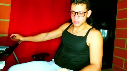 Snapshot of travisdiamonds chatting on July 2026 04:05:02 AM TRAVIS. online show from July 2026 04:05:02 AM