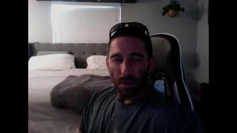 Snapshot of traviskenn chatting on December 2024 09:19:02 PM TravisKenn online show from December 2024 09:19:02 PM