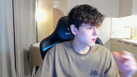 travisrivas online show from October 2025 08:57:01 AM