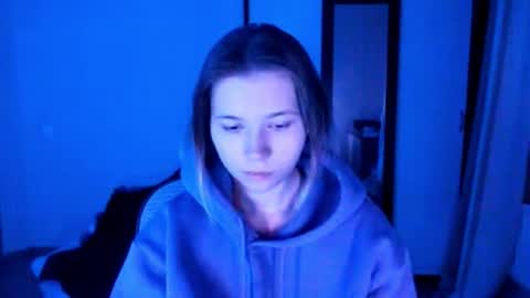 Lisa online show from November 2025 04:07:02 PM