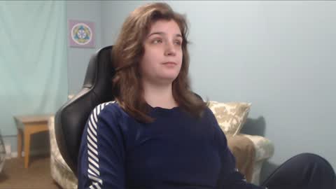 TreeJeanne online show from December 2024 06:08:01 PM