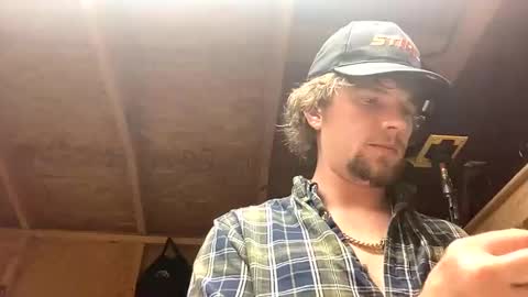 Snapshot of treeman817 chatting on March 2026 01:20:02 AM treeman817 online show from March 2026 01:20:02 AM