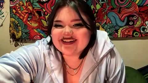 Snapshot of trhothoney chatting on December 2024 05:07:01 AM Trixie online show from December 2024 05:07:01 AM