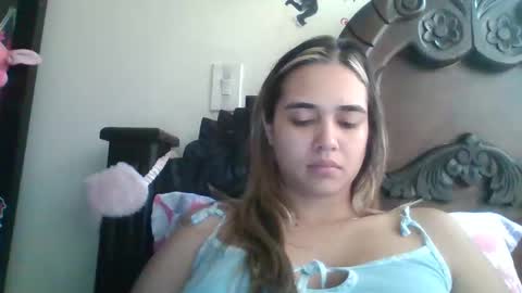 triana_bell online show from December 2024 03:00:02 PM