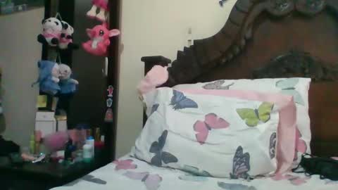 triana_bell online show from January 2025 08:42:01 PM