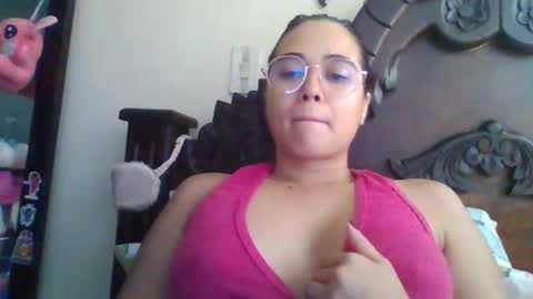 triana_bell online show from February 2025 04:47:01 PM