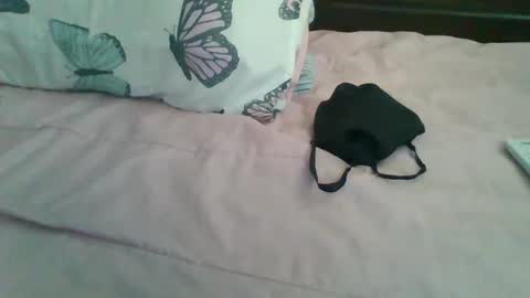 triana_bell online show from February 2025 05:50:01 PM