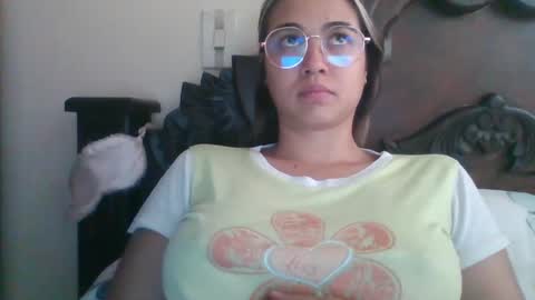triana_bell online show from March 2025 03:49:01 PM