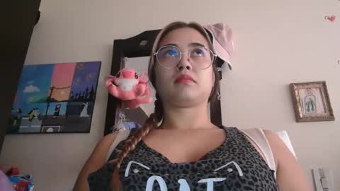 Snapshot of triana_bell chatting on February 2026 04:14:02 PM triana_bell online show from February 2026 04:14:02 PM