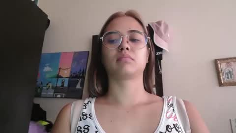 Snapshot of triana_bell chatting on March 2026 05:53:01 PM triana_bell online show from March 2026 05:53:01 PM
