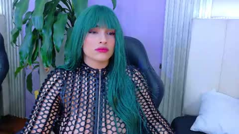 Snapshot of triana_crimson chatting on June 2026 12:54:01 AM triana_crimson online show from June 2026 12:54:01 AM