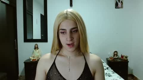 triana_damelio online show from December 2024 08:58:01 PM