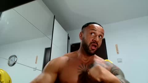 tridentmuscles online show from November 2025 12:31:02 PM