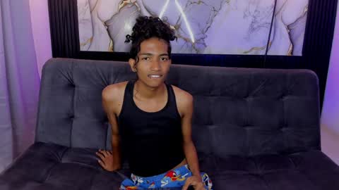 Snapshot of triiangel_latinboy chatting on June 2026 12:22:02 PM Johan online show from June 2026 12:22:02 PM