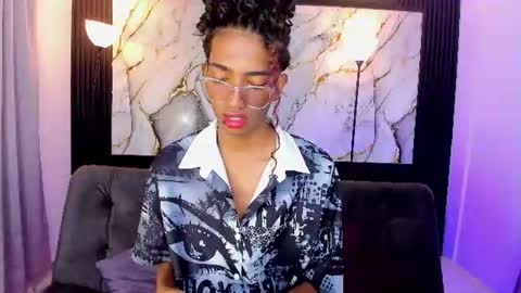 Snapshot of triiangel_latinboy chatting on June 2026 12:25:01 PM Johan online show from June 2026 12:25:01 PM