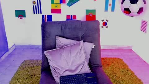 Snapshot of triiangel_latinboy chatting on July 2026 12:23:01 PM Johan online show from July 2026 12:23:01 PM