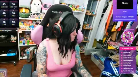 Trin Kat pet online show from October 2025 07:22:02 PM