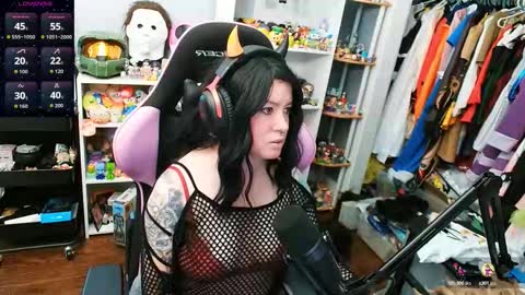 Trin Kat pet online show from October 2025 09:04:01 PM