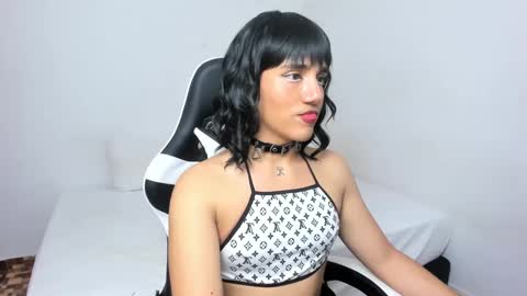 Triny online show from February 2025 04:44:01 PM