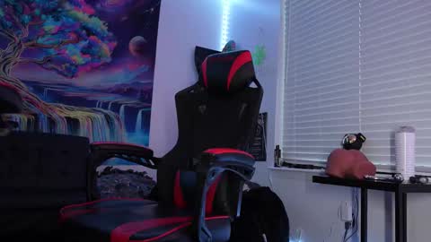 tristanhardwood online show from February 2026 11:12:02 PM