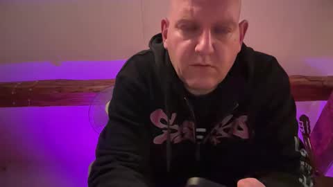 Triton online show from September 2025 02:37:02 AM