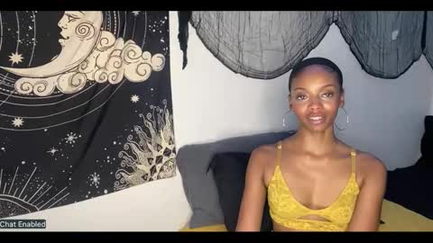 trixie_luv online show from November 2025 02:39:02 PM