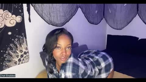 trixie_luv online show from December 2025 02:25:02 PM