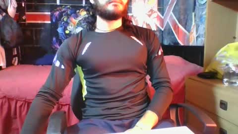 Andrew online show from October 2025 06:38:02 PM