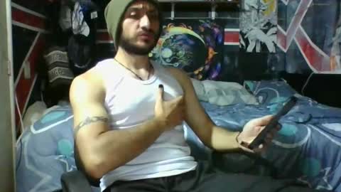 Snapshot of trizquelmen chatting on May 2026 04:09:02 AM Andrew online show from May 2026 04:09:02 AM