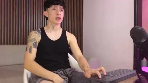 Troy online show from September 2025 07:35:02 PM