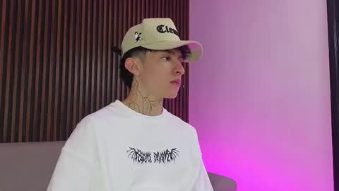 Troy online show from September 2025 07:36:01 PM