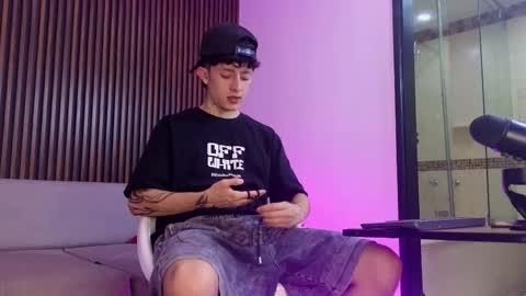 Troy online show from September 2025 07:47:02 PM