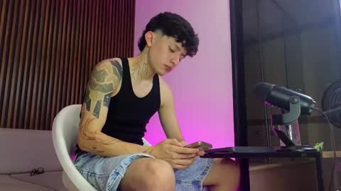 Troy online show from September 2025 07:59:01 PM