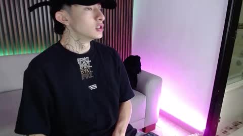 Troy online show from October 2025 07:11:02 PM