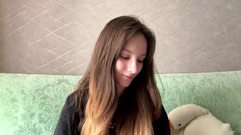 Hello Viola here   Help me to make 50 thumbs up 333 online show from March 2026 08:22:02 AM