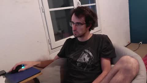 Snapshot of trucdeoufouf chatting on January 2025 02:33:02 PM trucdeoufouf online show from January 2025 02:33:02 PM