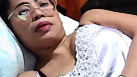 emily online show from November 2025 01:04:02 AM