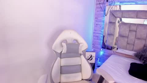   online show from December 2024 12:16:02 PM