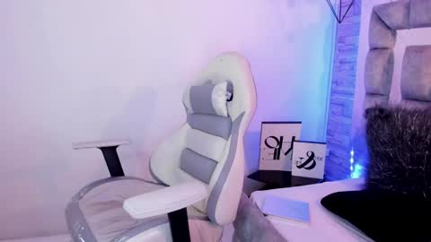   online show from December 2024 03:32:02 PM