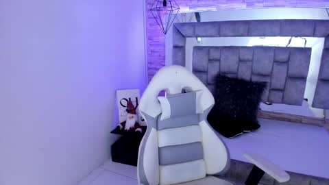   online show from December 2024 12:03:01 PM