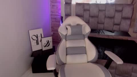   online show from February 2025 03:32:01 PM