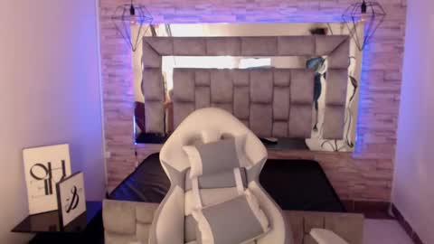   online show from February 2025 01:46:02 PM