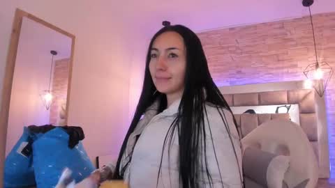   online show from March 2025 12:01:02 PM