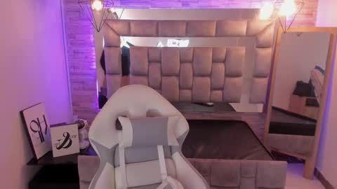   online show from March 2025 03:02:02 PM