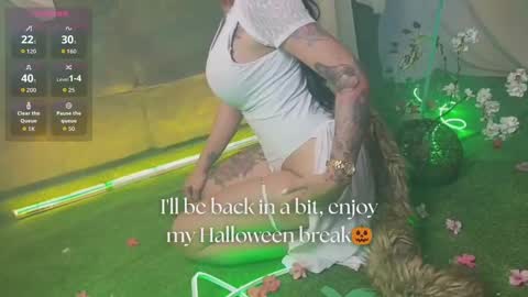   online show from November 2025 11:54:01 AM