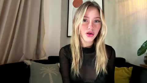 Snapshot of trulamorella chatting on February 2026 05:06:01 AM Mia online show from February 2026 05:06:01 AM