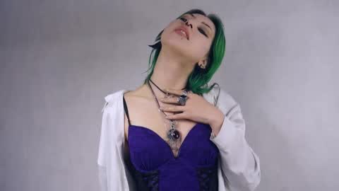 Naomi online show from May 2026 07:41:01 PM