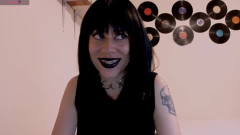 Cait online show from October 2025 01:58:01 AM